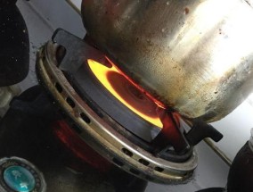 如何解决燃气灶不着火没气问题（应对燃气灶燃气不足的实用方法）