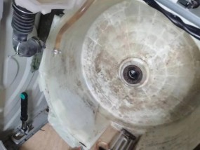 滚筒洗衣机清洗方法是什么？步骤和注意事项有哪些？