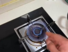 如何修理燃气灶打火困难问题（解决燃气灶打火困难的实用方法）