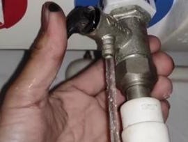 热水器水管断了怎么办？紧急修复步骤有哪些？