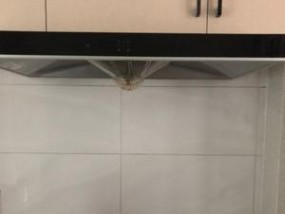 防盗窗上的油烟机清洗方法是什么？需要多长时间？