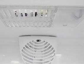 西门子冰箱故障灯一直亮的维修方法（解决西门子冰箱故障灯持续亮起的常见问题和维修技巧）