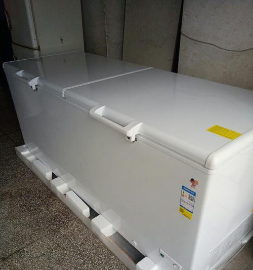 商用冰柜积雪原因分析（解析商用冰柜积雪的问题及解决方法）  第3张