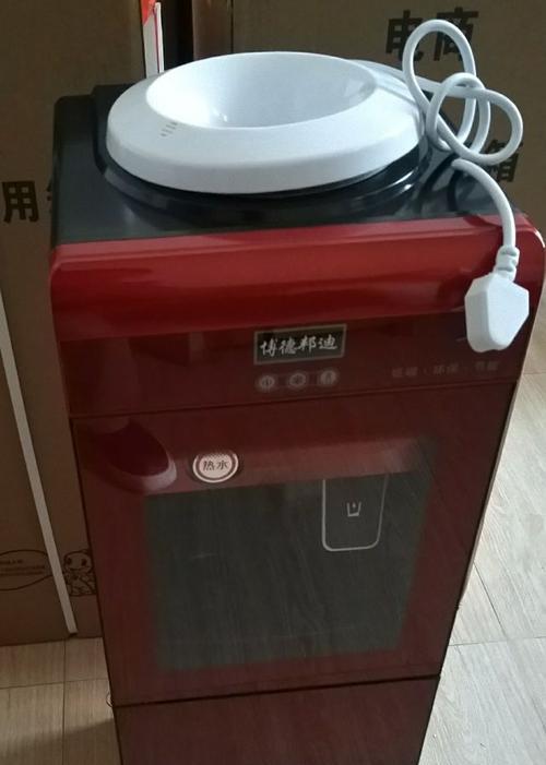 饮水机水箱溢水处理方法（解决饮水机水箱溢水问题的有效措施）  第2张