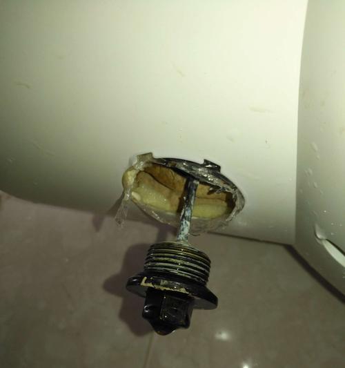电热水器圆桶不出水的修理方法（解决电热水器圆桶不出水的实用指南）  第2张