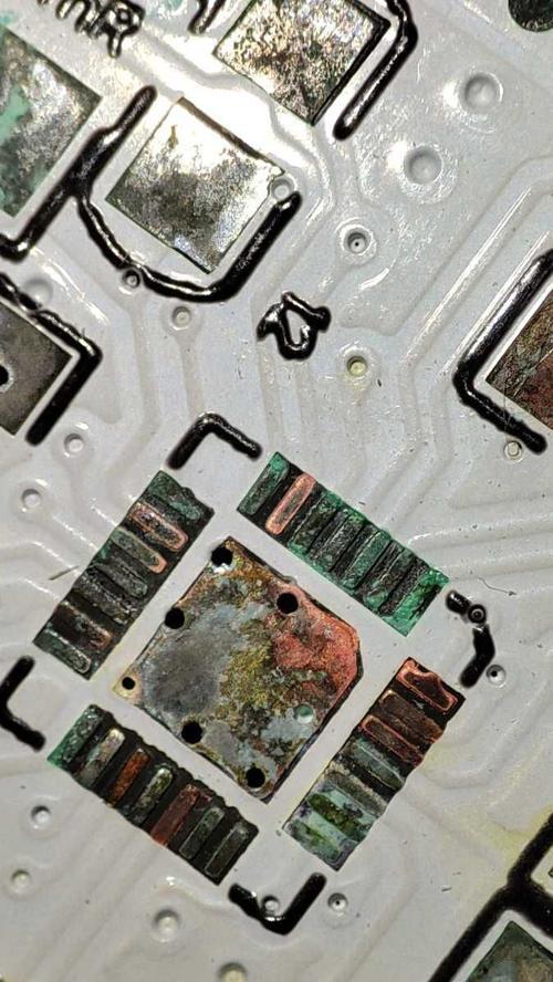 消除空调尿骚味的有效方法（让你的空调恢复清新宜人的环境氛围）  第1张