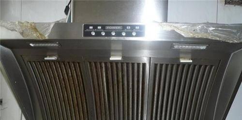 华帝家用油烟机的清洗方法（让您的厨房保持清新无油烟）  第3张