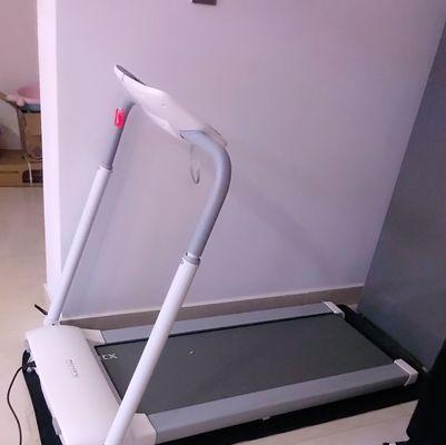 跑步机屏破了怎么处理（解决跑步机屏破问题的有效方法与注意事项）  第2张