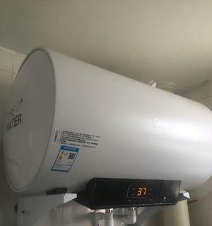 热水器漏油原因及解决方法（详解热水器漏油的原因与应对措施）  第1张
