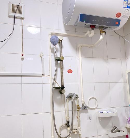 热水器漏油原因及解决方法（详解热水器漏油的原因与应对措施）  第2张