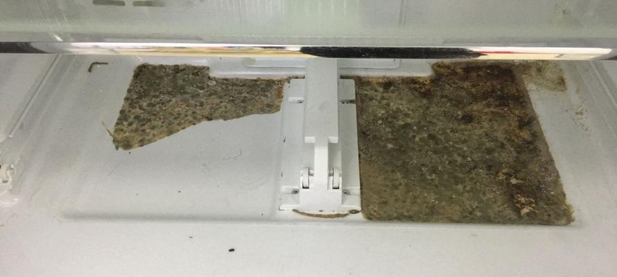 冰柜底层破洞修复指南（解决冰柜底层破洞问题的有效方法）  第3张
