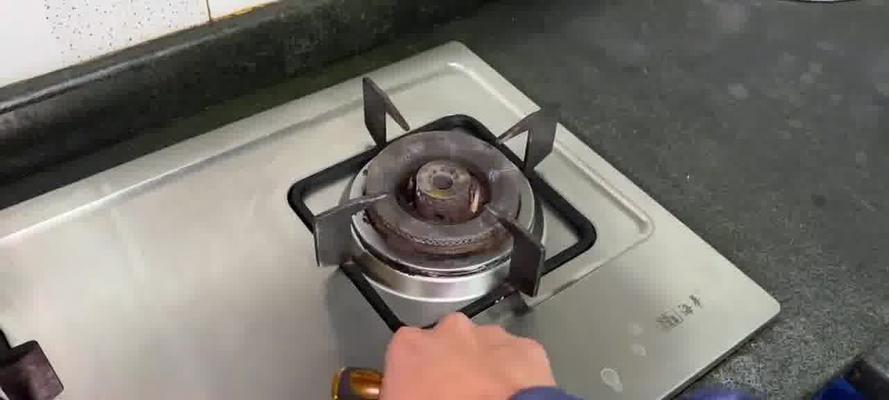 燃气灶点火不响怎么办？（解决燃气灶点火问题的简便方法）  第2张