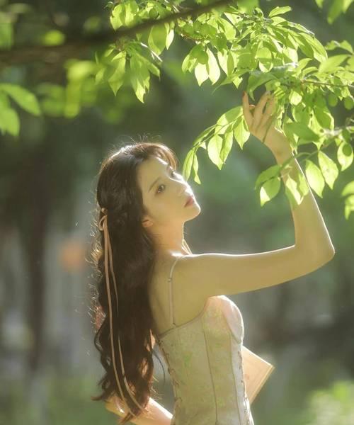 手机架子拍照姿势怎么摆才好看？  第2张
