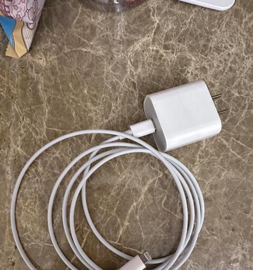 iPad充电器接口正确接法是什么？接错会有哪些问题？  第2张